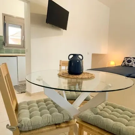 Charming Greek-style *