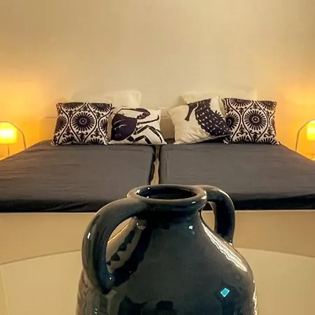 Charming Greek-style Jaliszósz